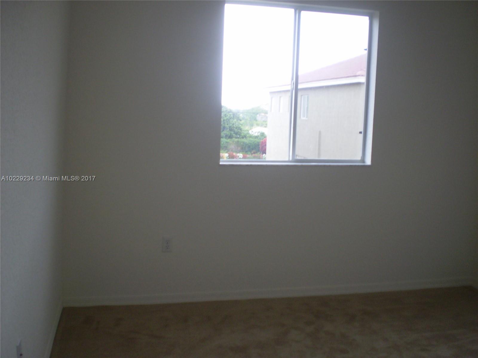 VITRAN AT NARANJA ESTATES - Residential Lease