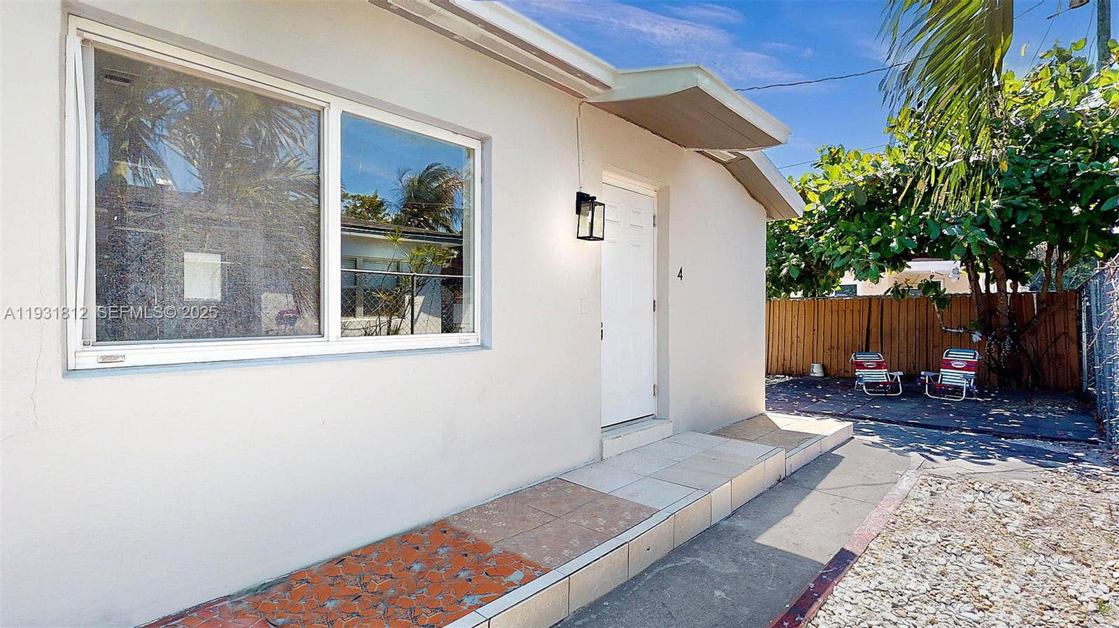 HIALEAH 7TH ADDN - Residential Lease