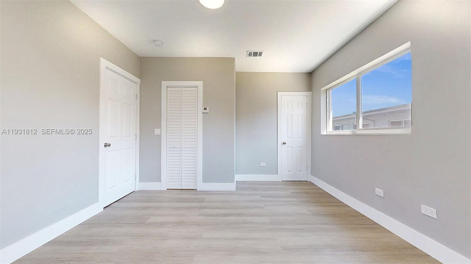 HIALEAH 7TH ADDN - Residential Lease