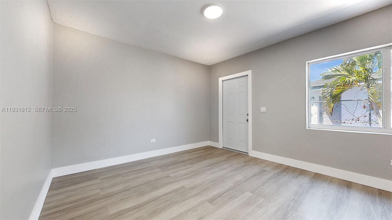 HIALEAH 7TH ADDN - Residential Lease