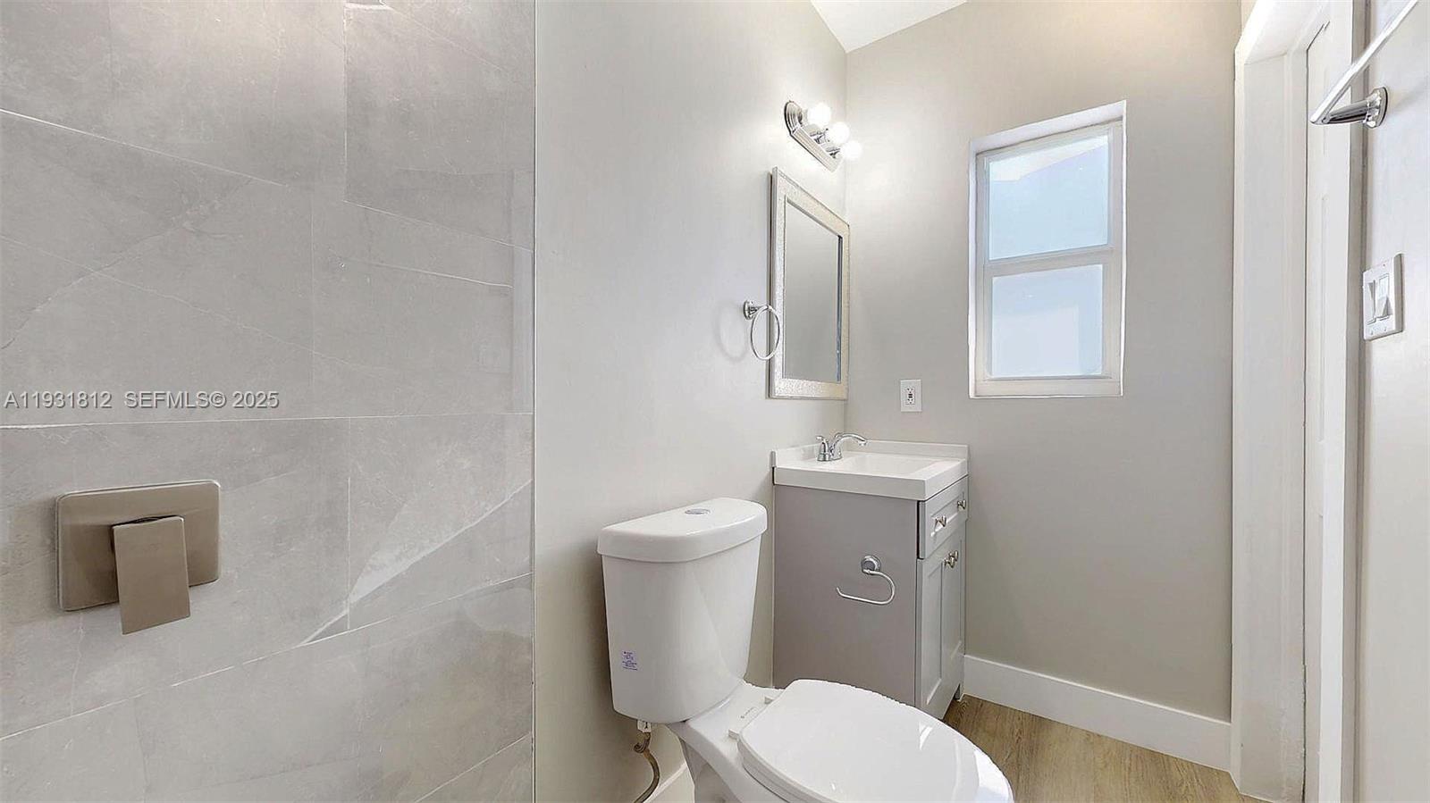 HIALEAH 7TH ADDN - Residential Lease