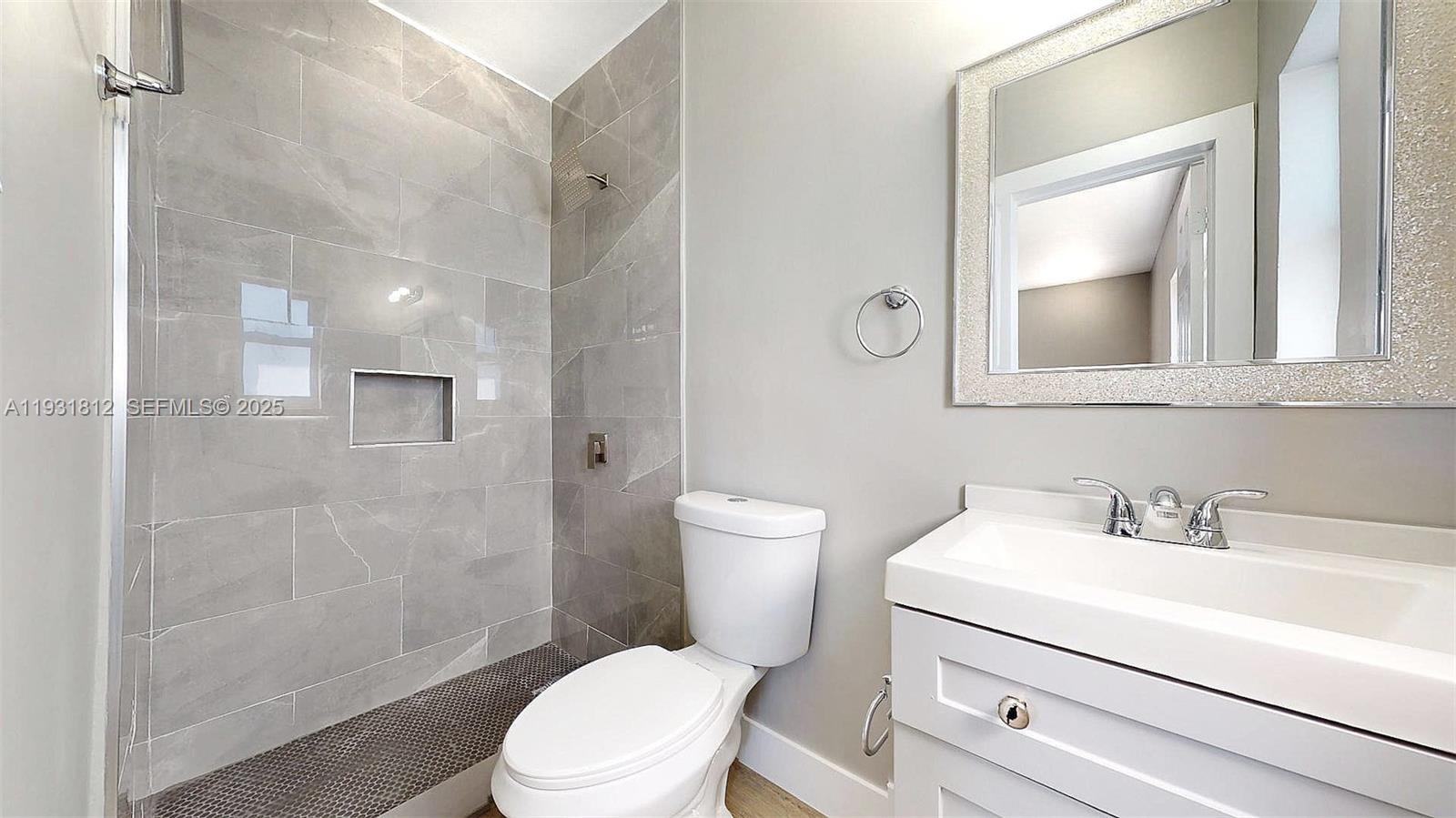 HIALEAH 7TH ADDN - Residential Lease