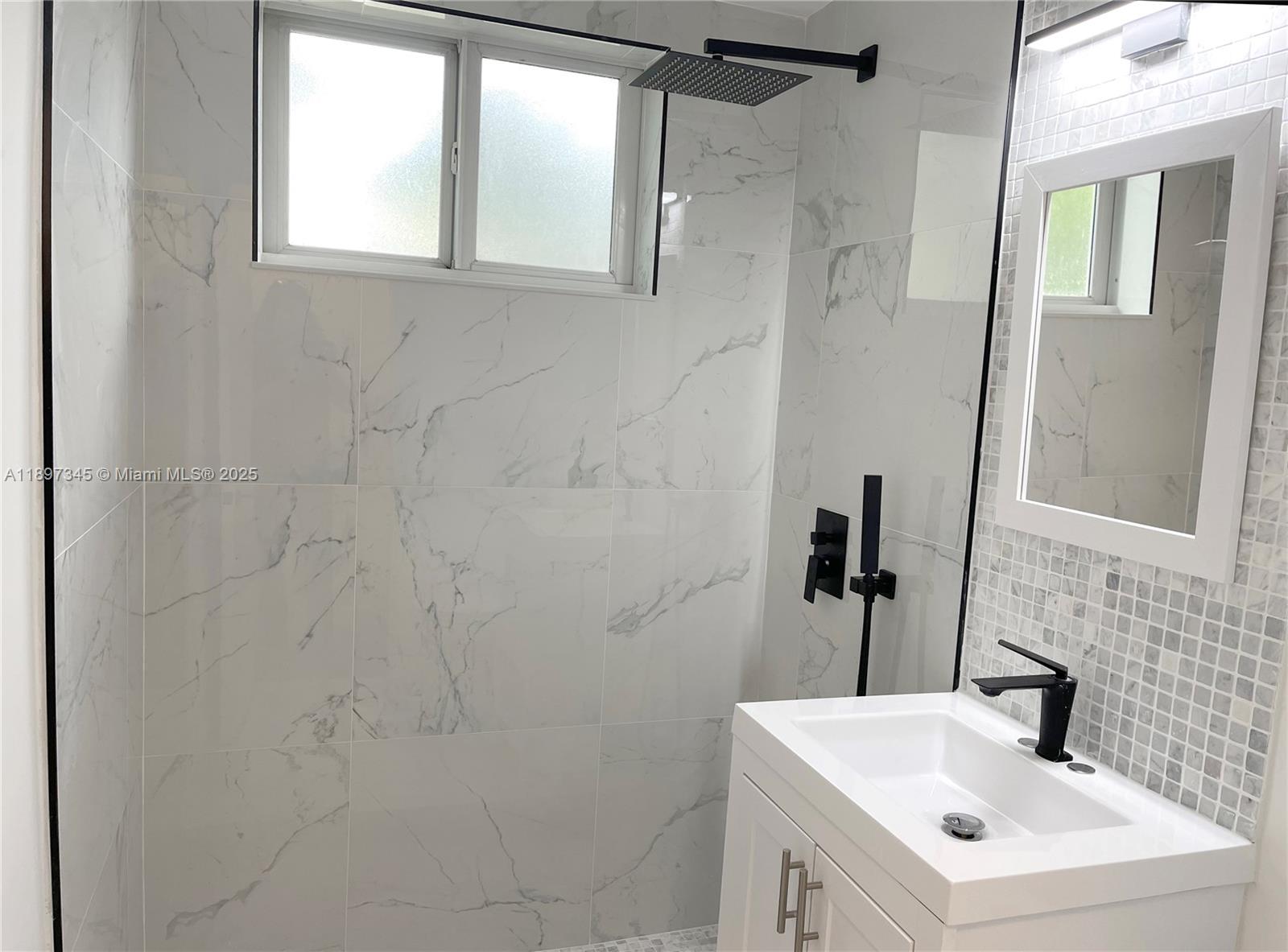 LINCOLN SUB - Residential Lease