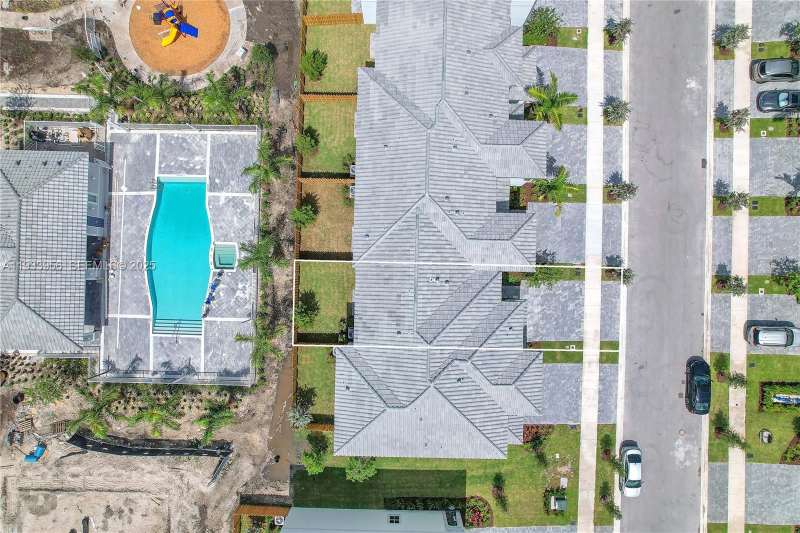 WYNDHAM LAKES PLAZA - Residential Lease