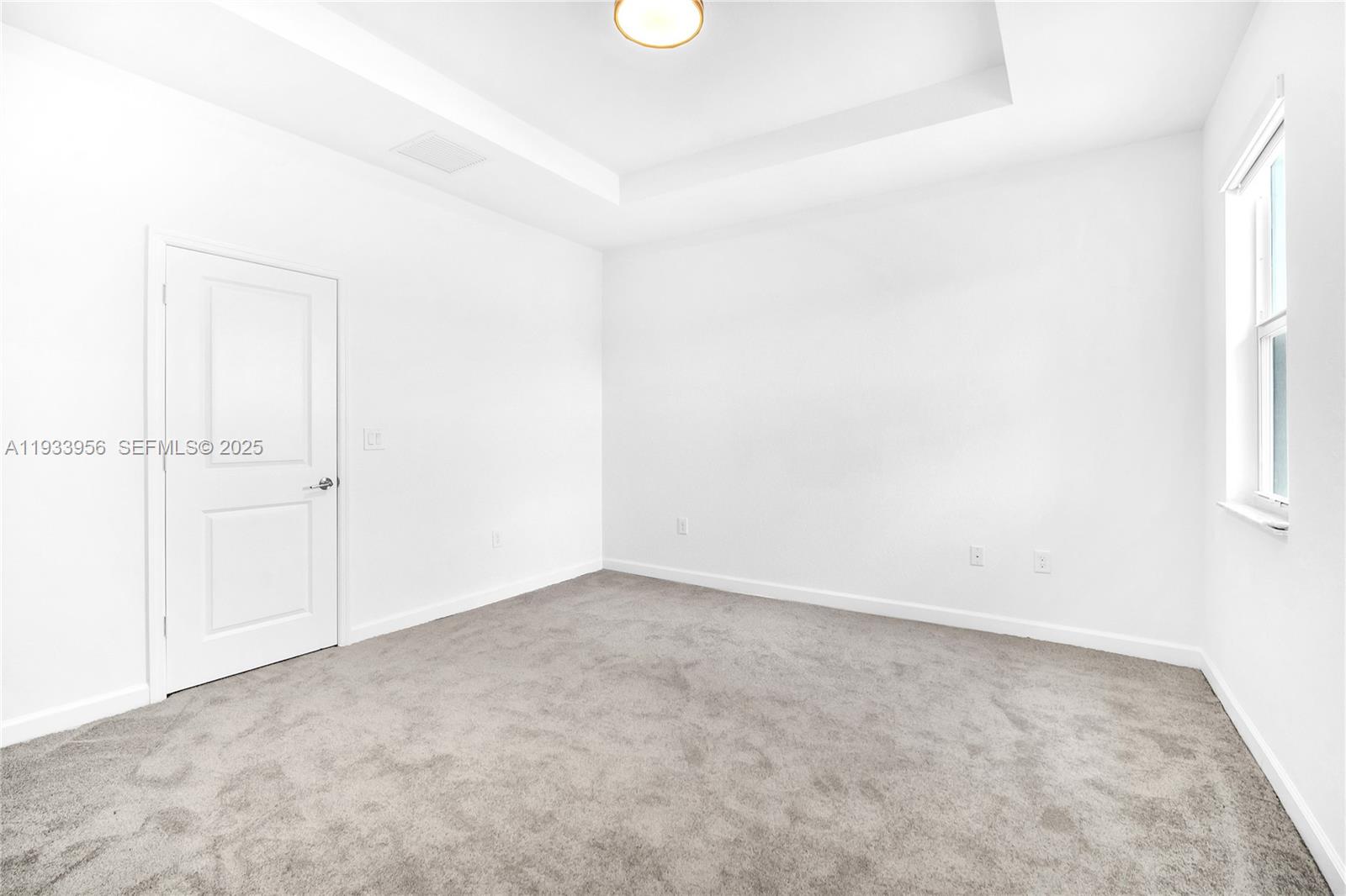 WYNDHAM LAKES PLAZA - Residential Lease