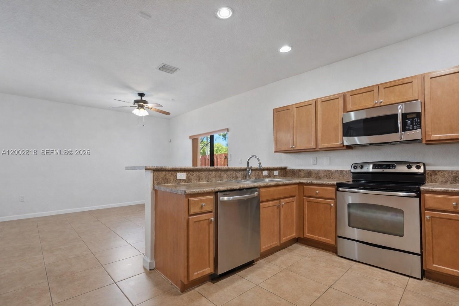 TRELLIS AT BAYSHORE - Residential