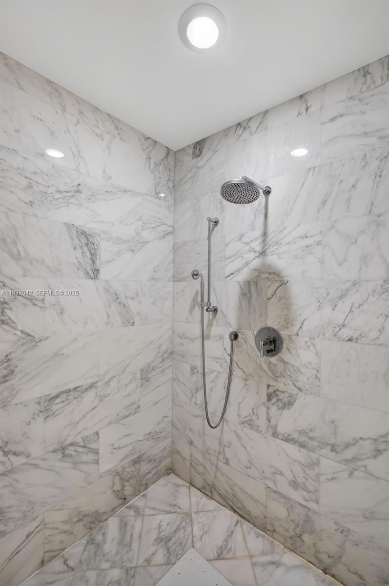 BELLINI AT WILLIAMS ISLAN - Residential Lease