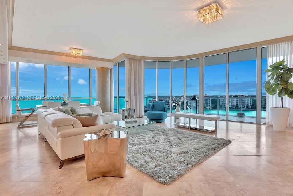 100 S Pointe Dr 1504