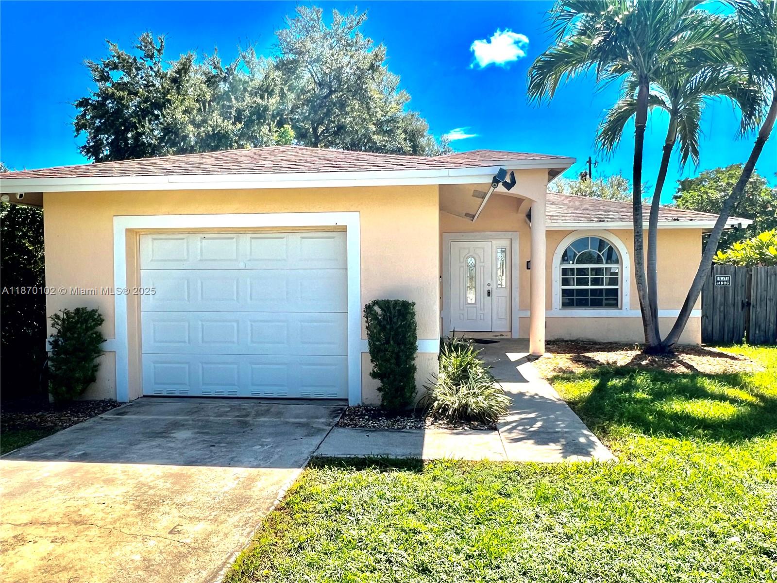 TOWN OF HALLANDALE B-13 - Residential
