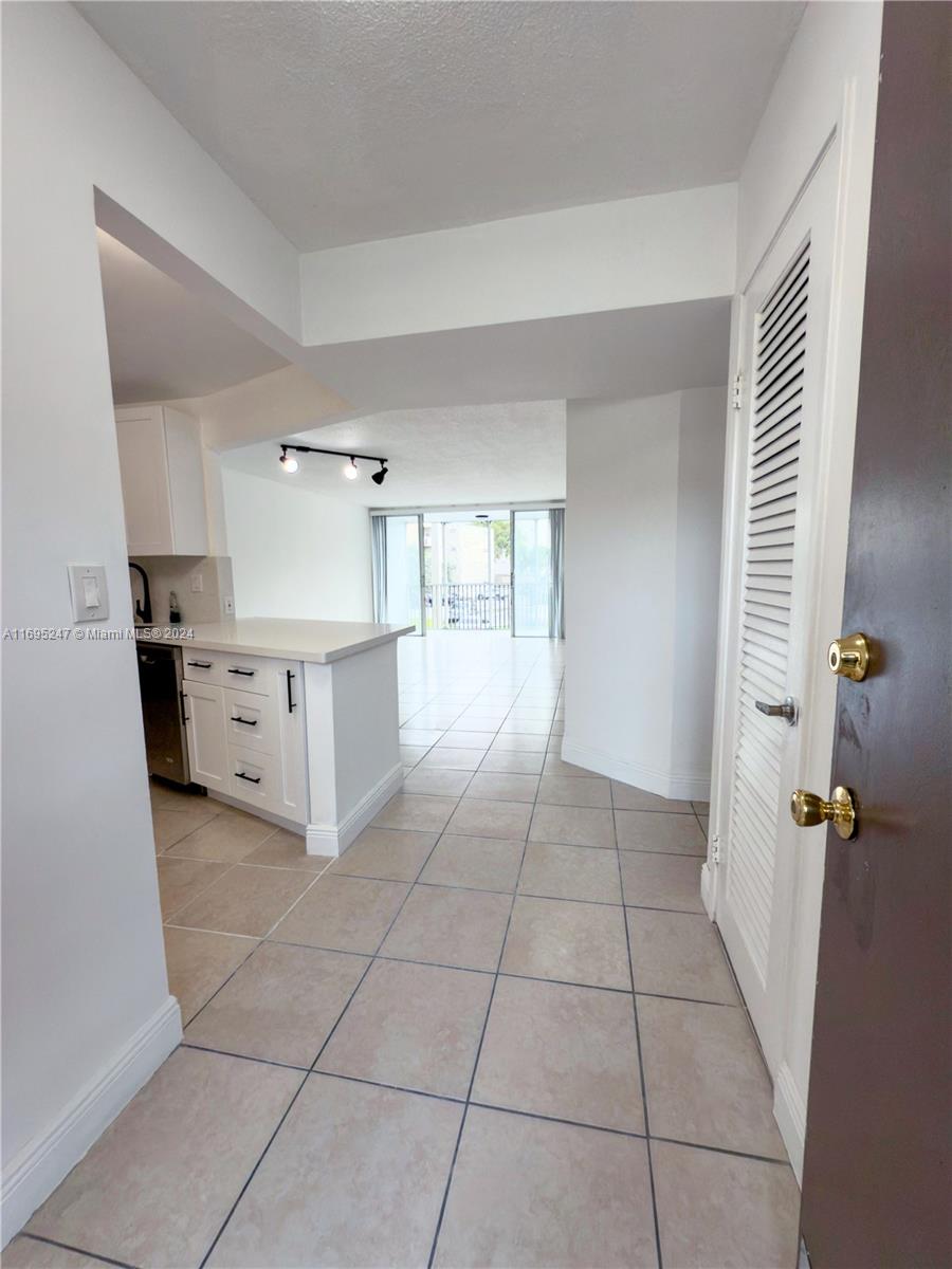 Rental Property at 1680 Ne 191st St 217-2, Miami, Broward County, Florida - Bedrooms: 2 
Bathrooms: 1  - $2,000 MO.