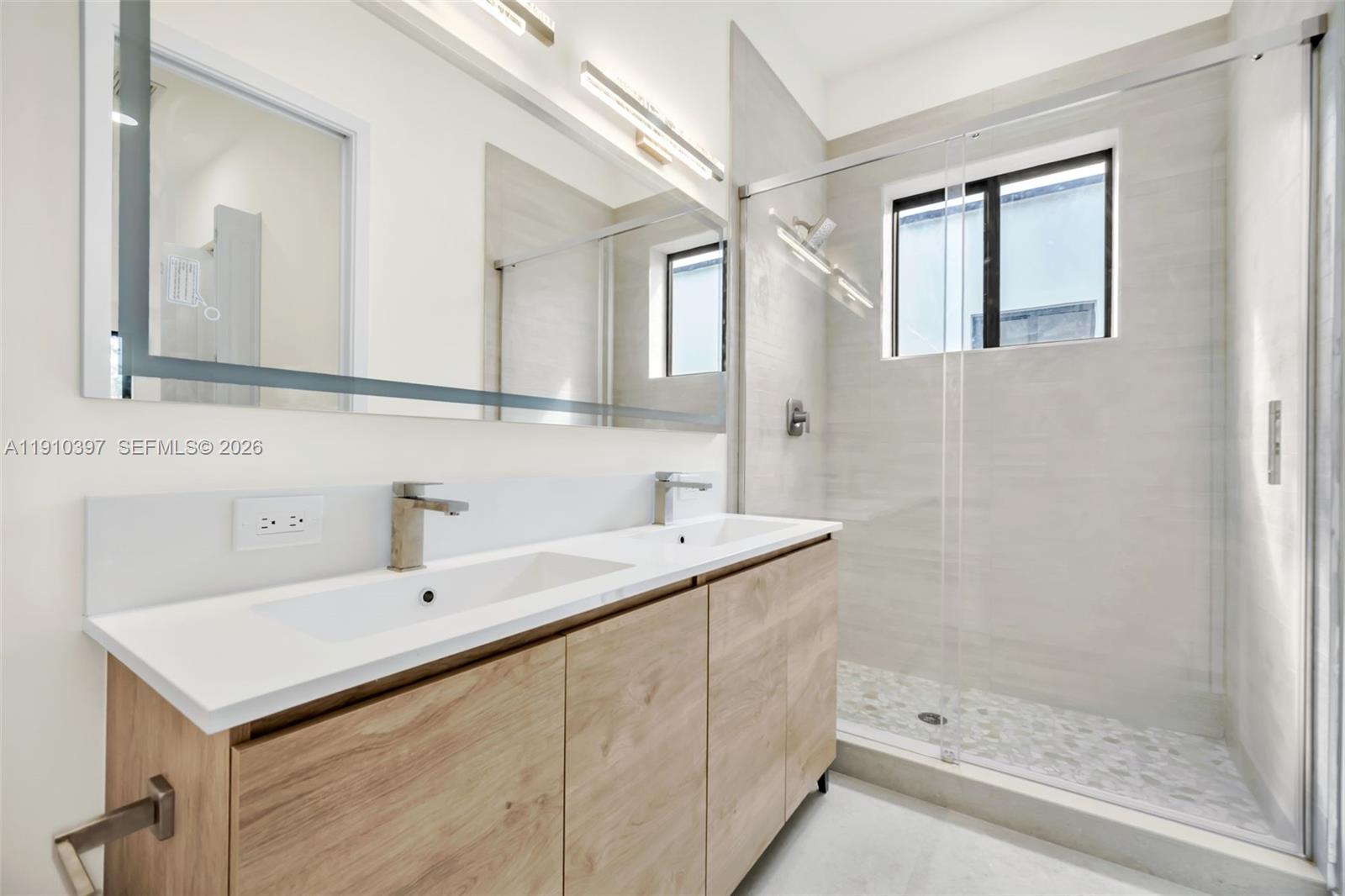 COLLIER GROVES - Residential