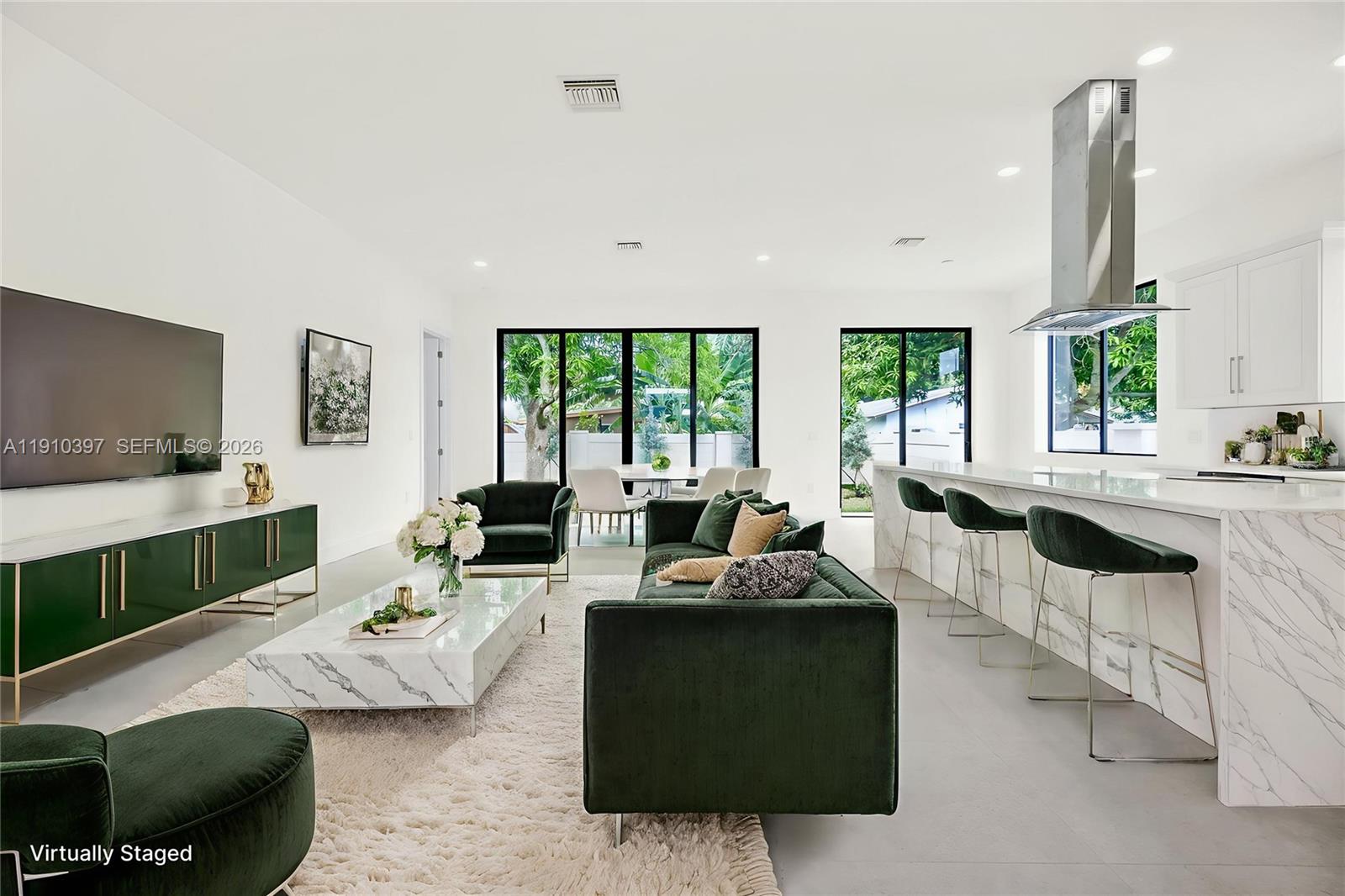 COLLIER GROVES - Residential