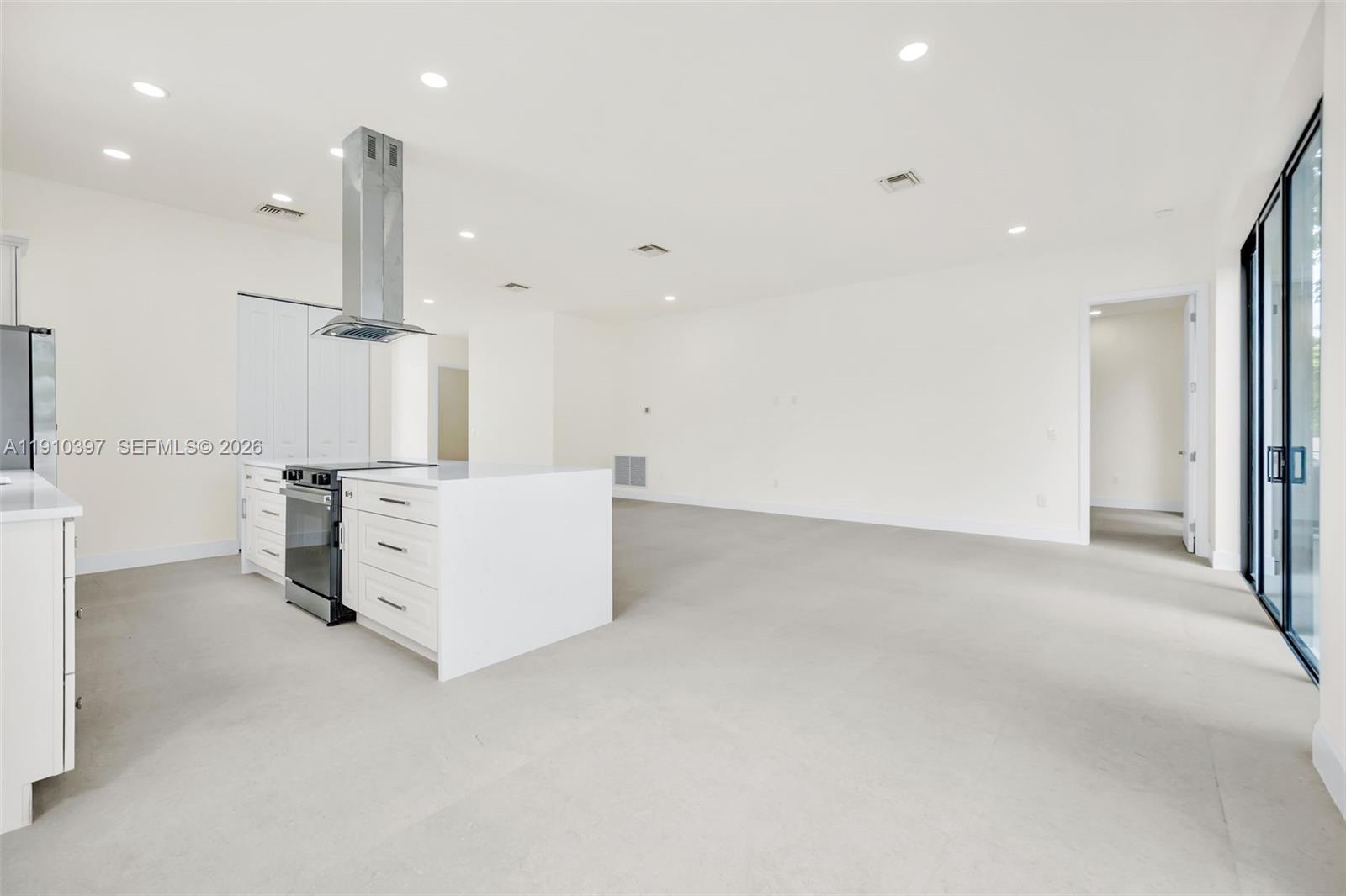 COLLIER GROVES - Residential