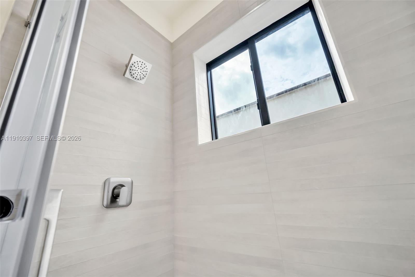 COLLIER GROVES - Residential