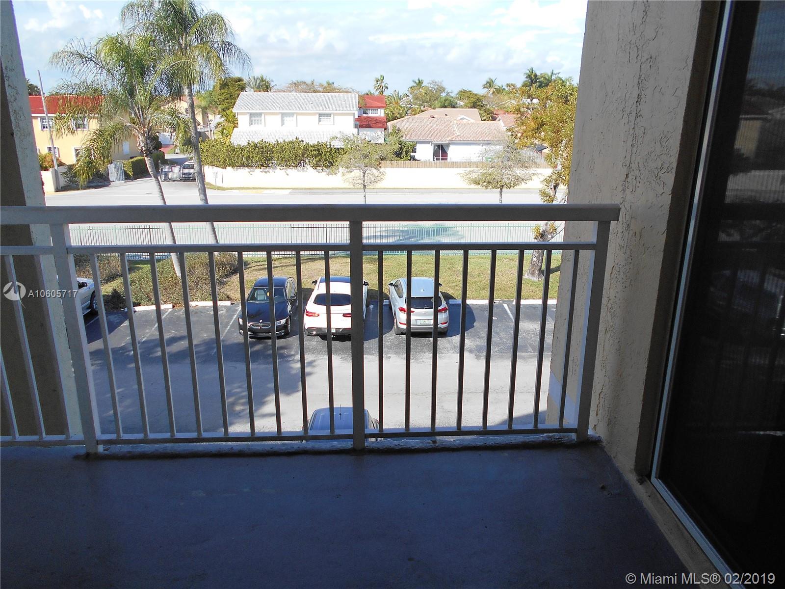 LE CLUB AT OLD CUTLER CON - Residential Lease