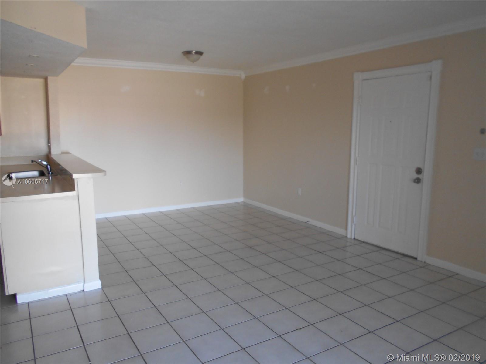 LE CLUB AT OLD CUTLER CON - Residential Lease