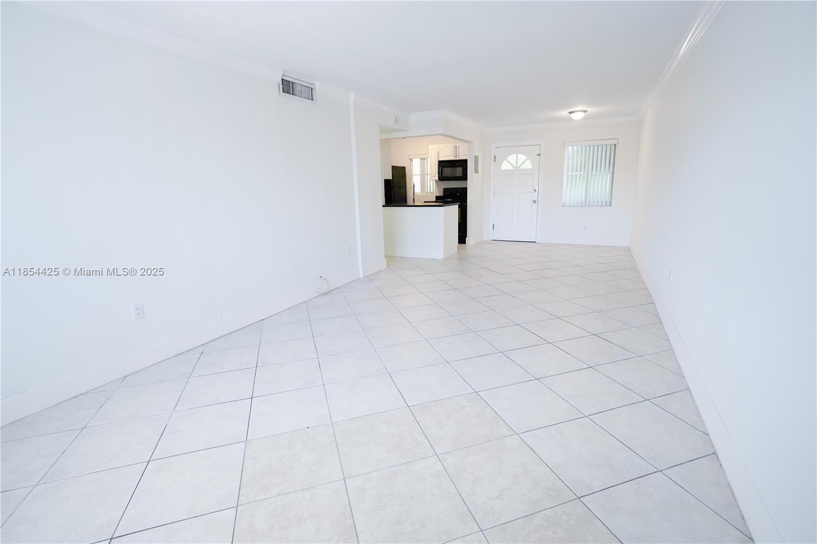 *1 Assigned Parking Space & Street Parking Available *
This spacious one-bedroom apartment is just steps from Lincoln Road and the beach. It has large windows that let in plenty of natural light, creating a bright and open feel. Enjoy the best of South Beach right outside your door.