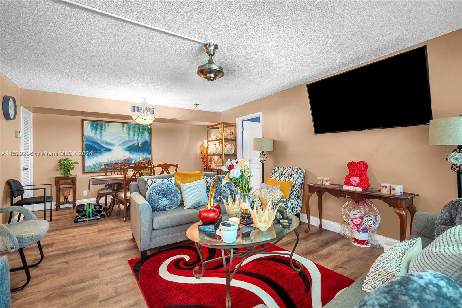 KINGS POINT CAPRI CONDOS - Residential