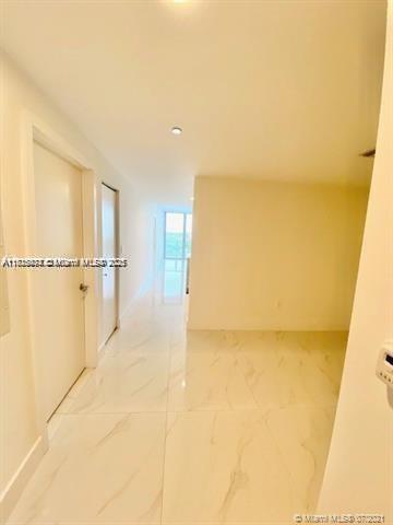 16385 Biscayne Blvd 702