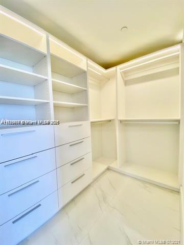 THE HARBOUR NORTH CONDO - Residential