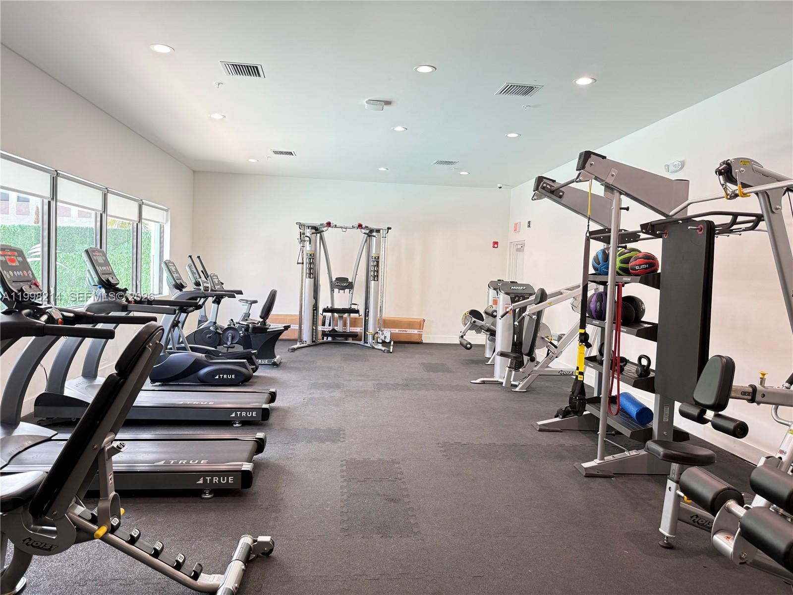 PLANTATION BUSINESS PARK - Residential Lease