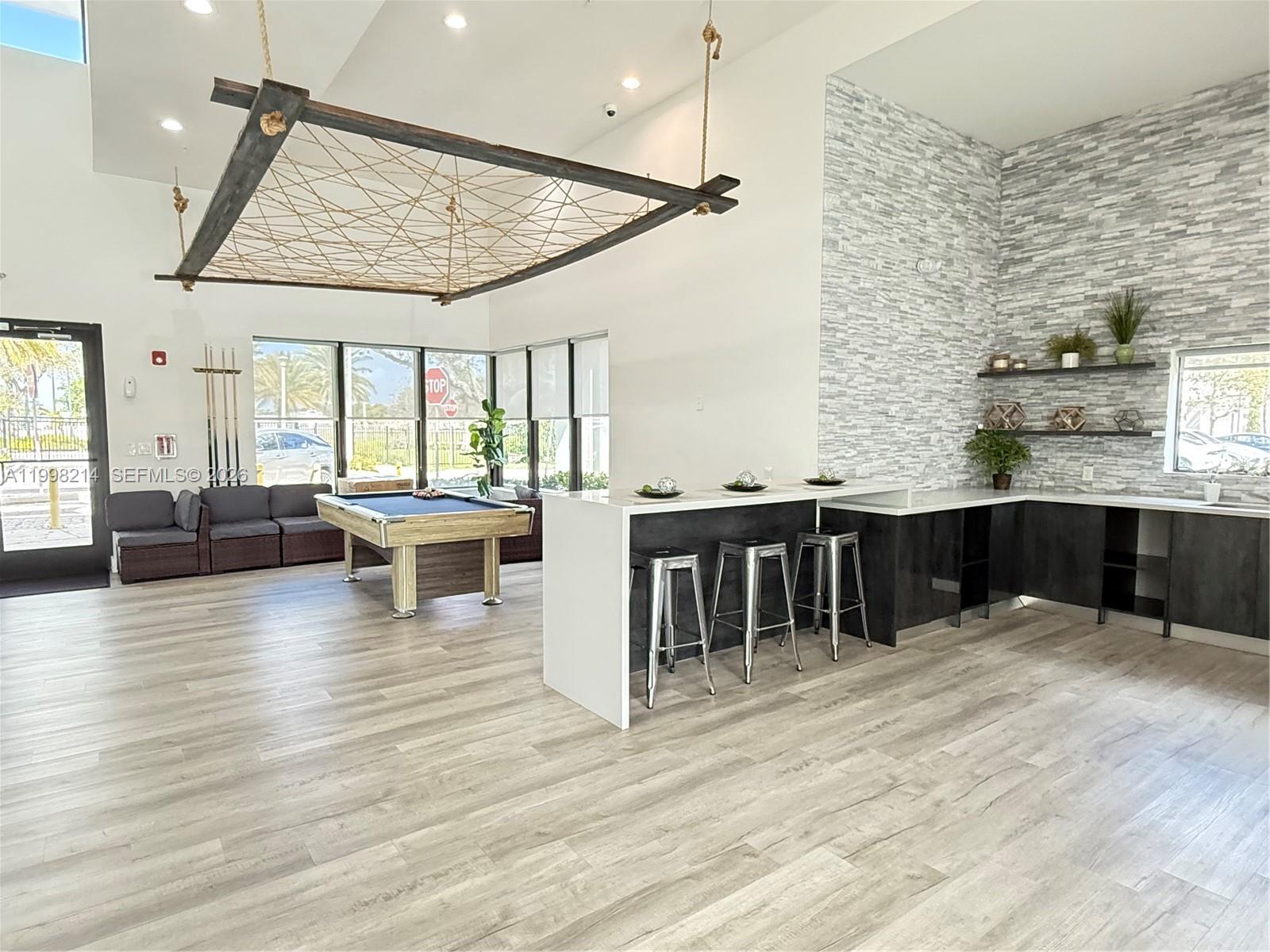 PLANTATION BUSINESS PARK - Residential Lease