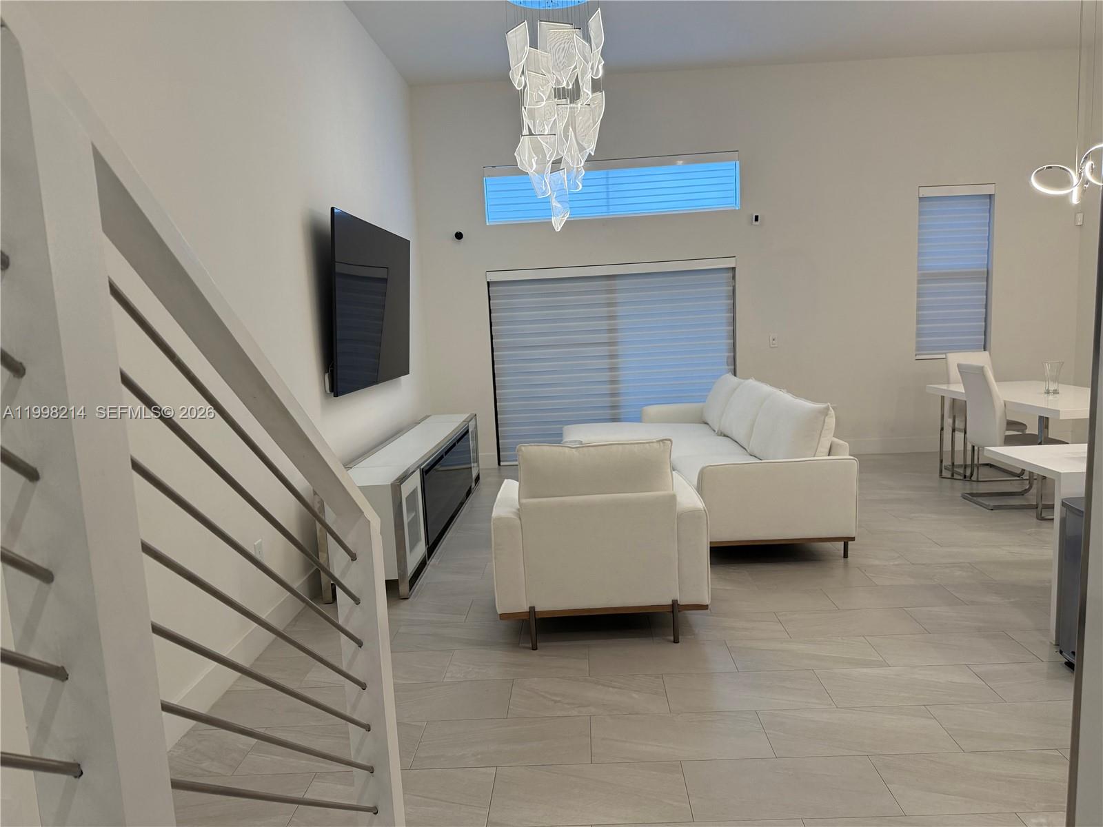 PLANTATION BUSINESS PARK - Residential Lease