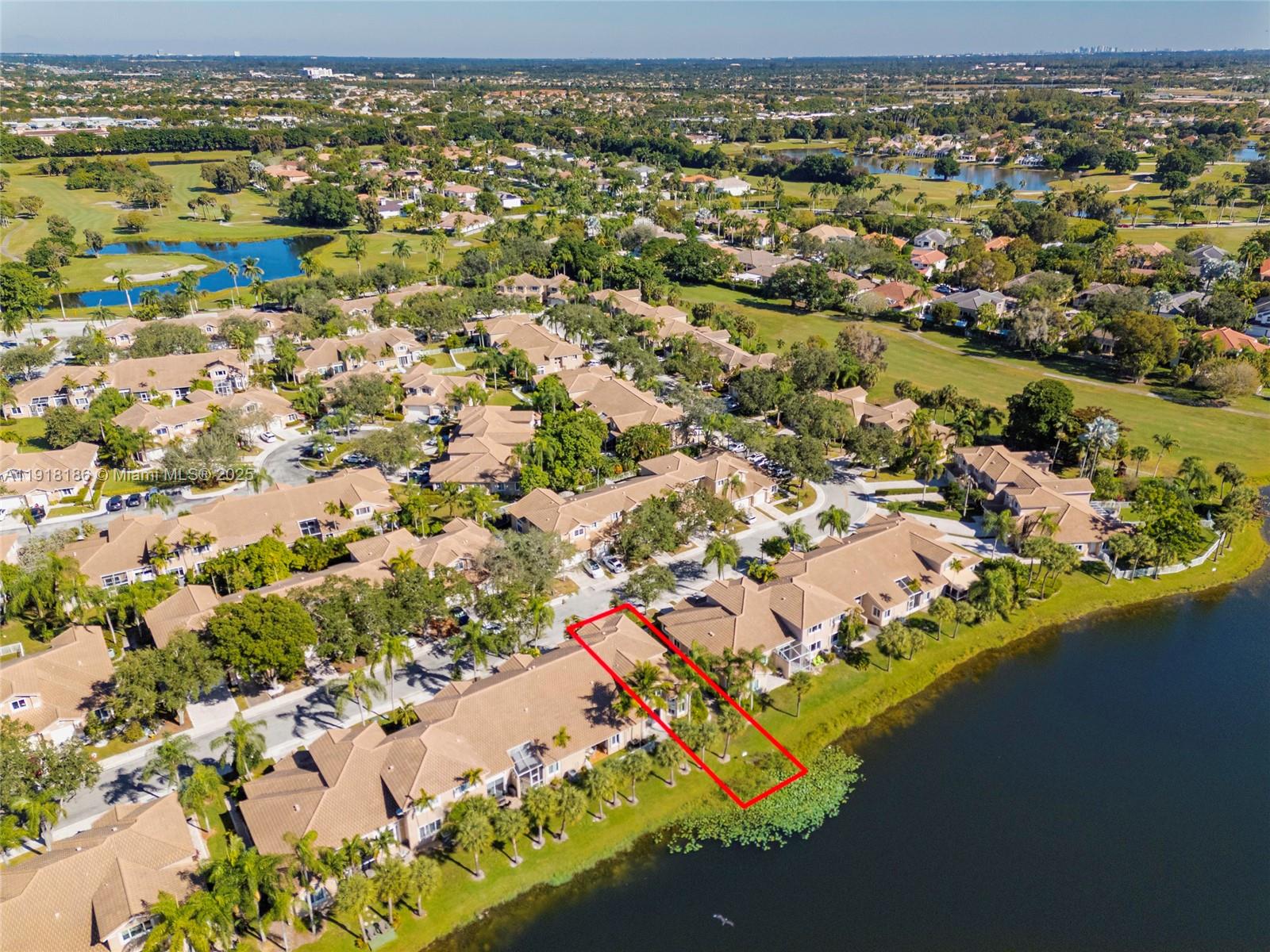 HOLLYWOOD LAKES COUNTRY C - Residential Lease