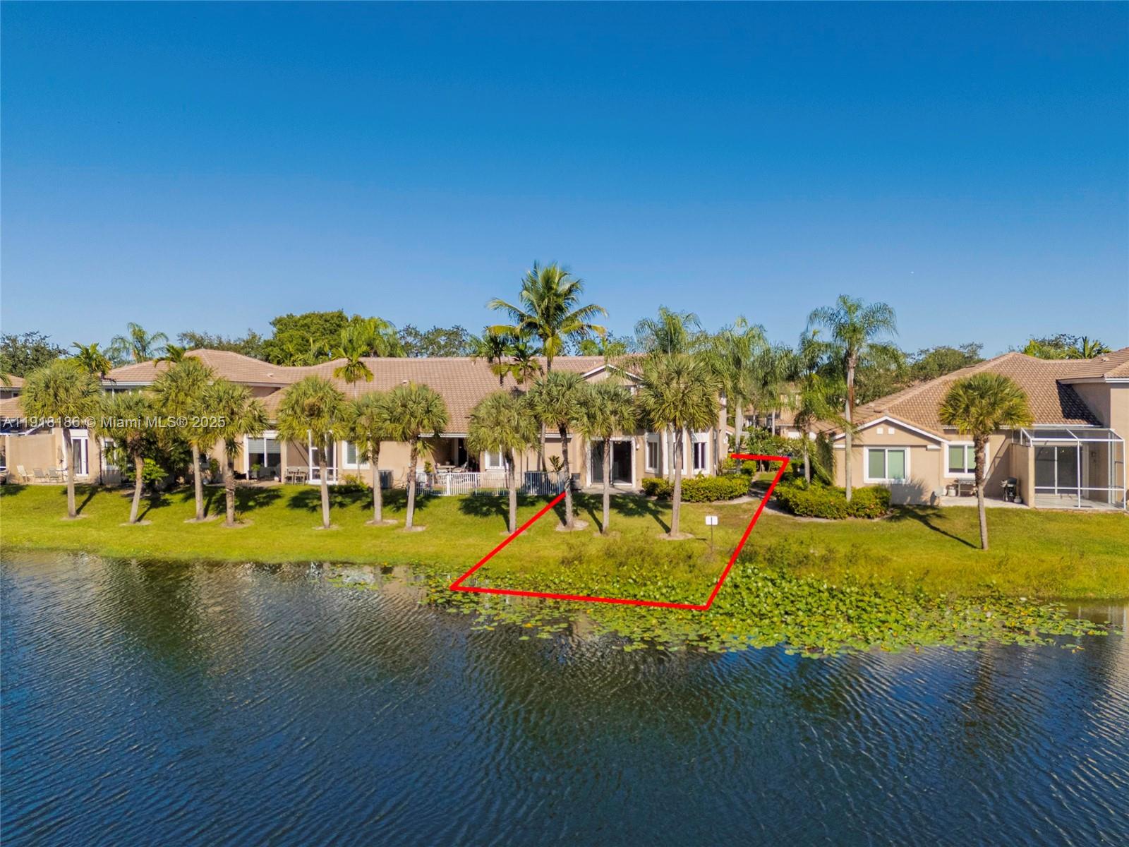 HOLLYWOOD LAKES COUNTRY C - Residential Lease