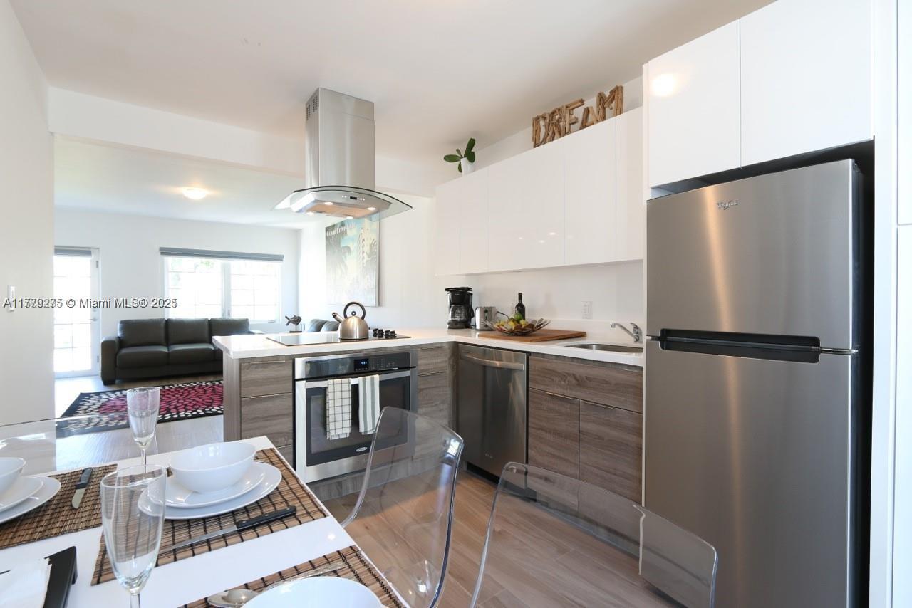 Rental Property at 1450 Meridian Ave 206, Miami Beach, Miami-Dade County, Florida - Bedrooms: 2 
Bathrooms: 2  - $3,500 MO.