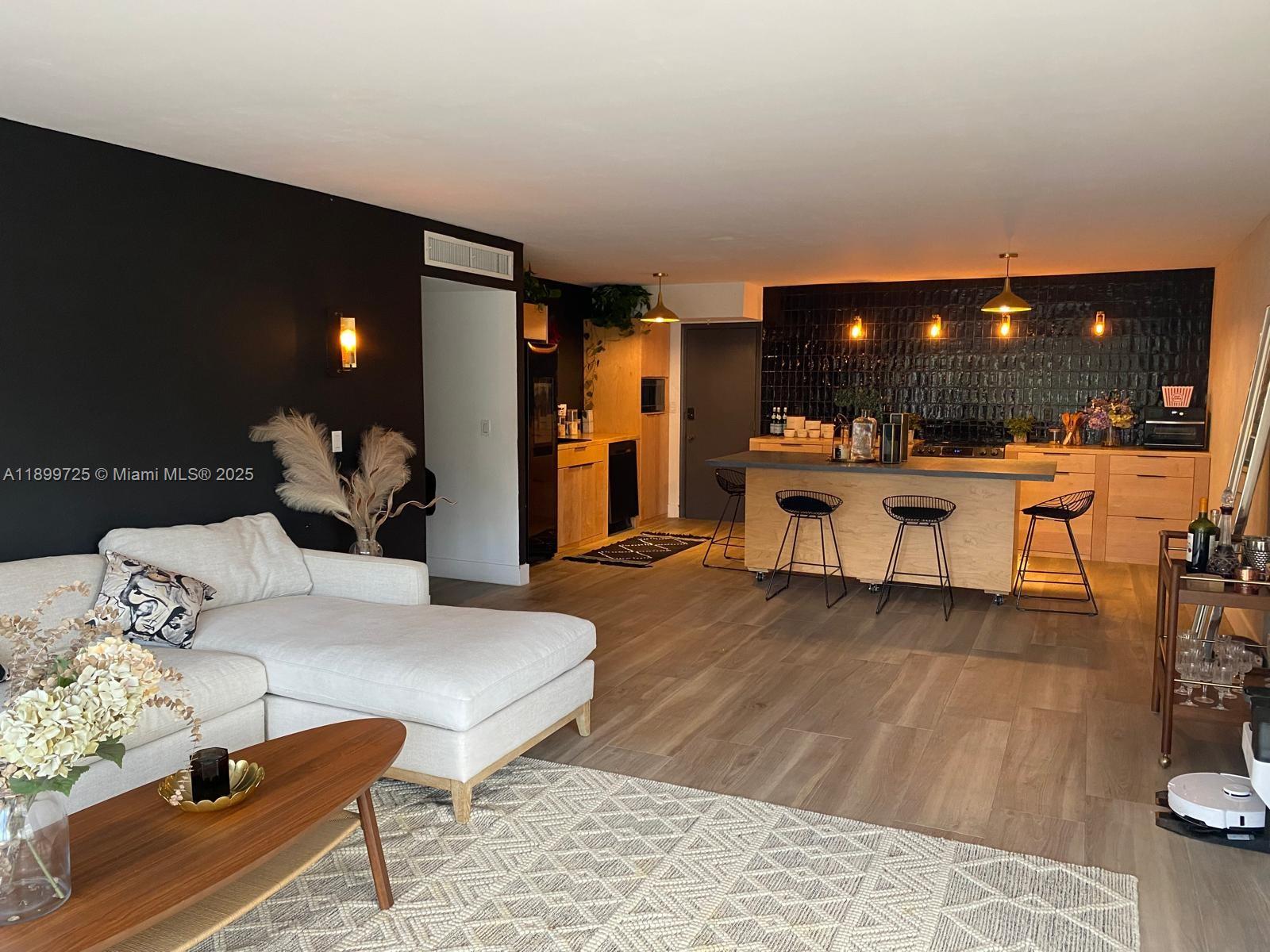 GALEN BREAKERS CONDOMINIU - Residential