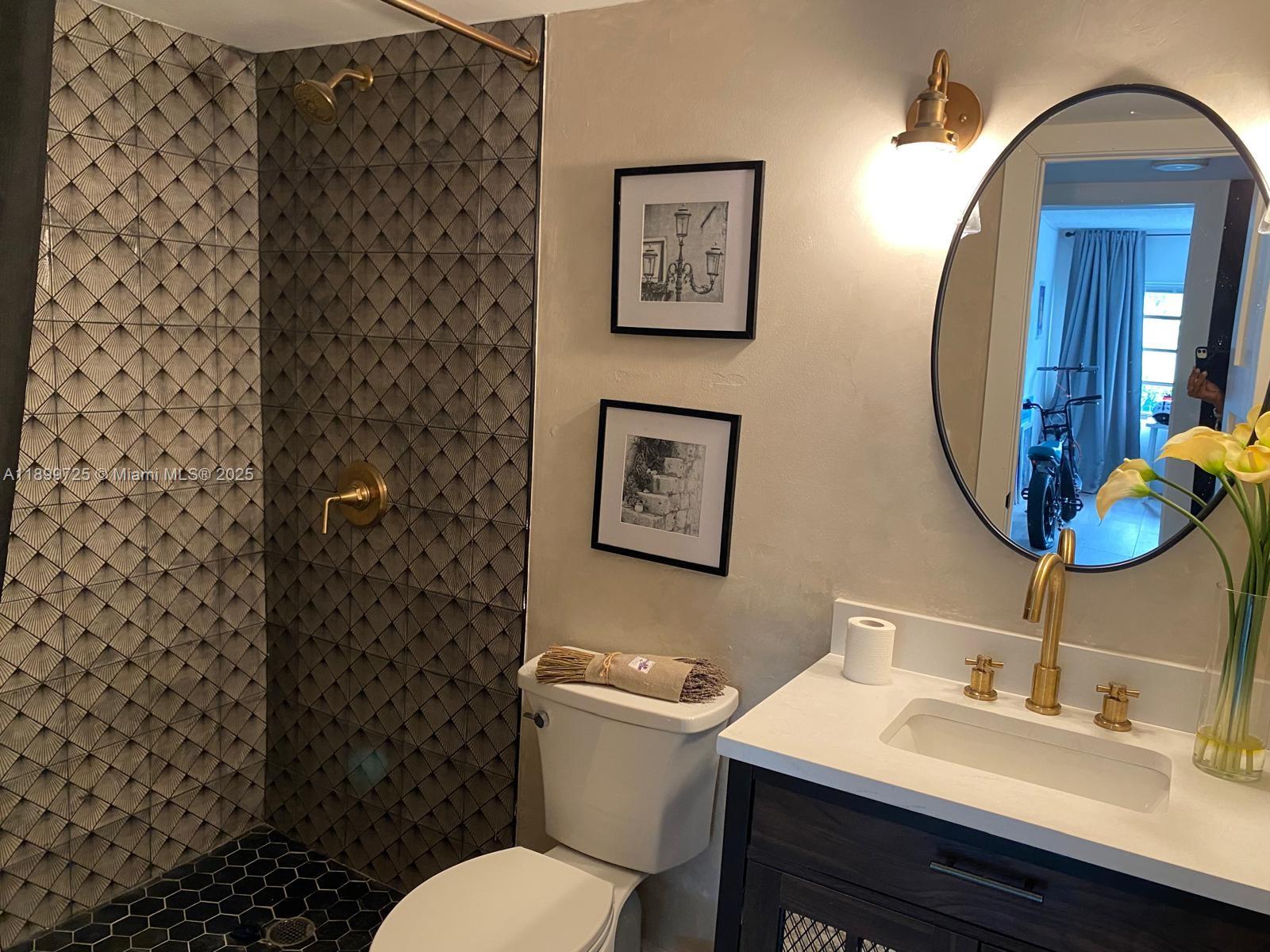 GALEN BREAKERS CONDOMINIU - Residential