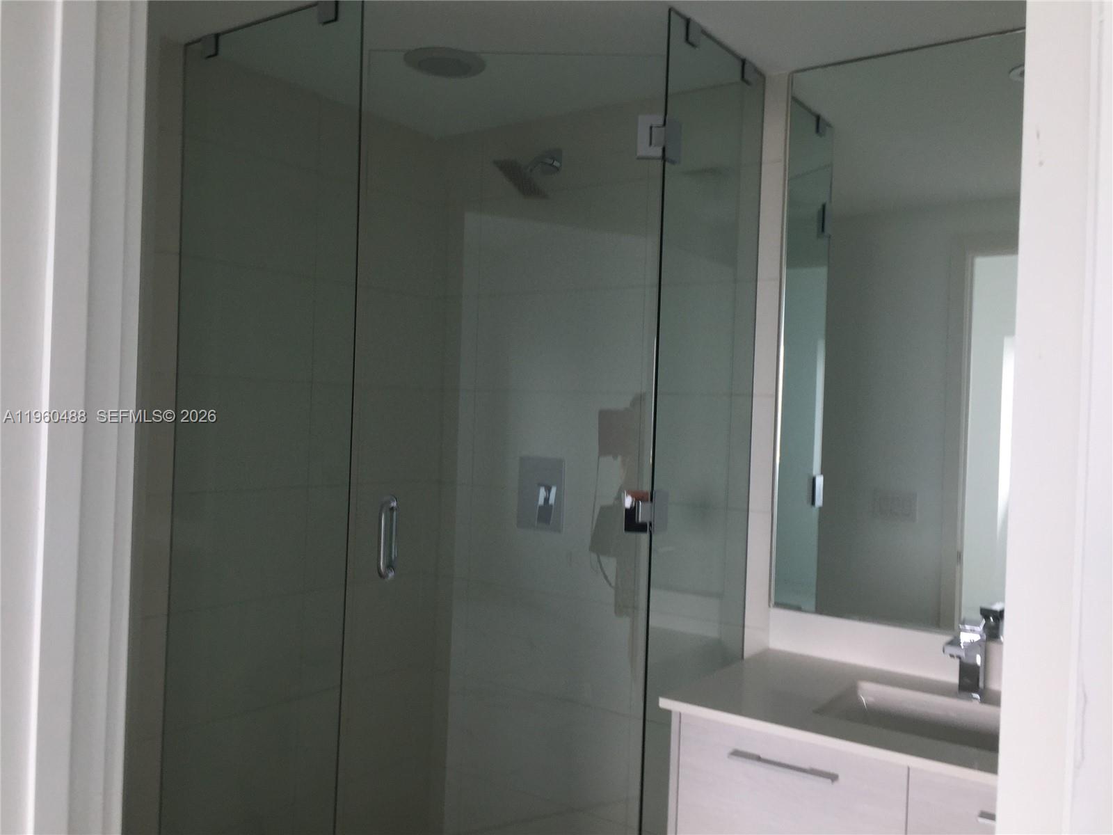 PARAISO BAY - Residential Lease