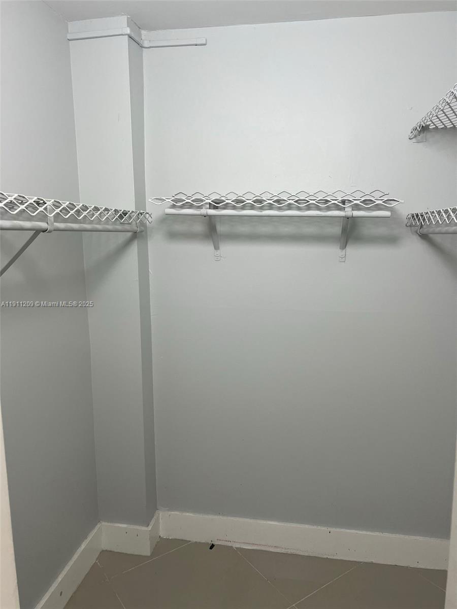 IMPERIAL TOWERS CONDO - Residential Lease