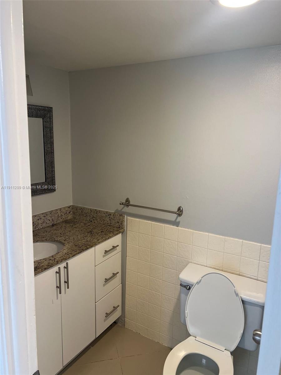 IMPERIAL TOWERS CONDO - Residential Lease