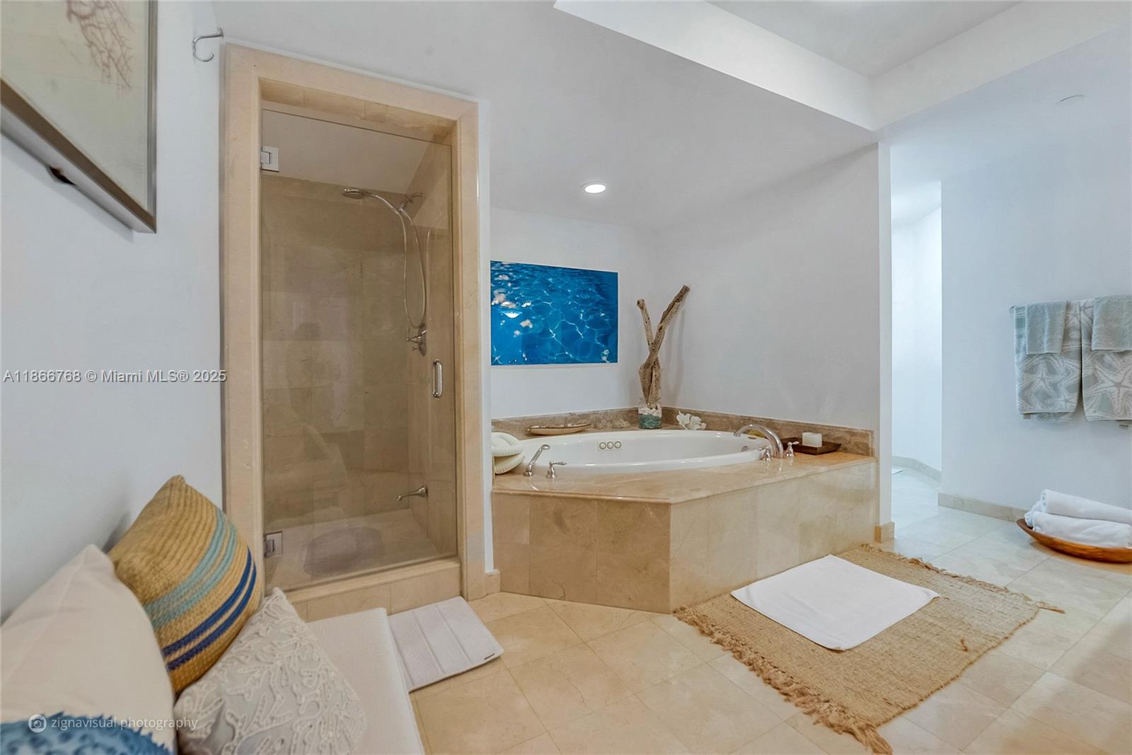 GRAND BAY TOWER CONDO - Residential Lease