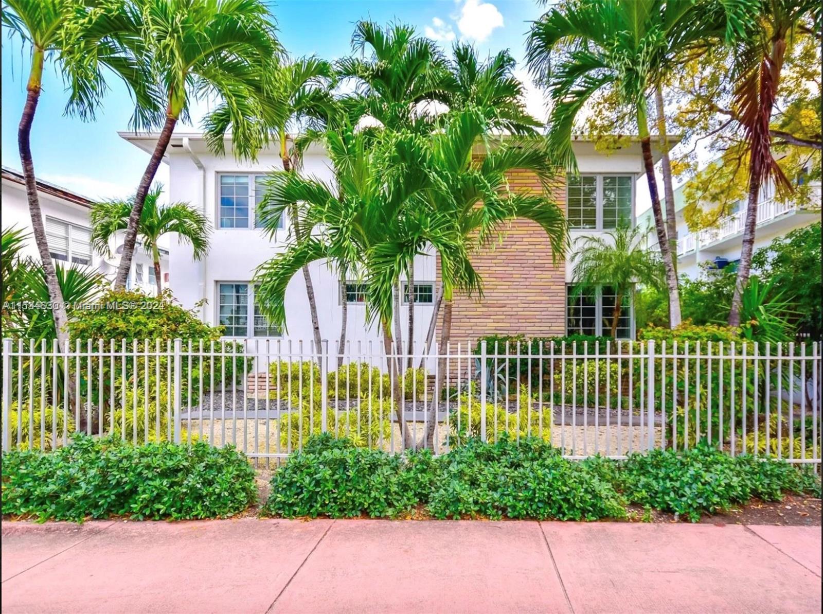 Property for Sale at 1045 Lenox Ave 7, Miami Beach, Miami-Dade County, Florida - Bedrooms: 2 
Bathrooms: 2  - $510,000