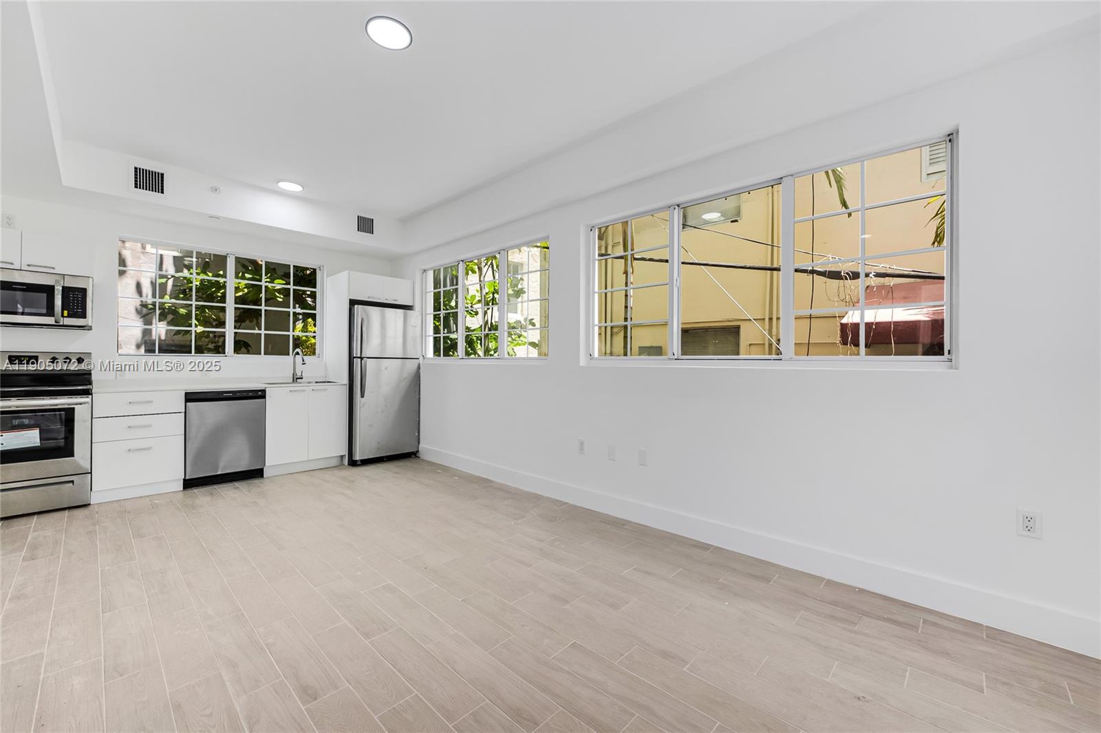 LINCOLN SUB - Residential Lease