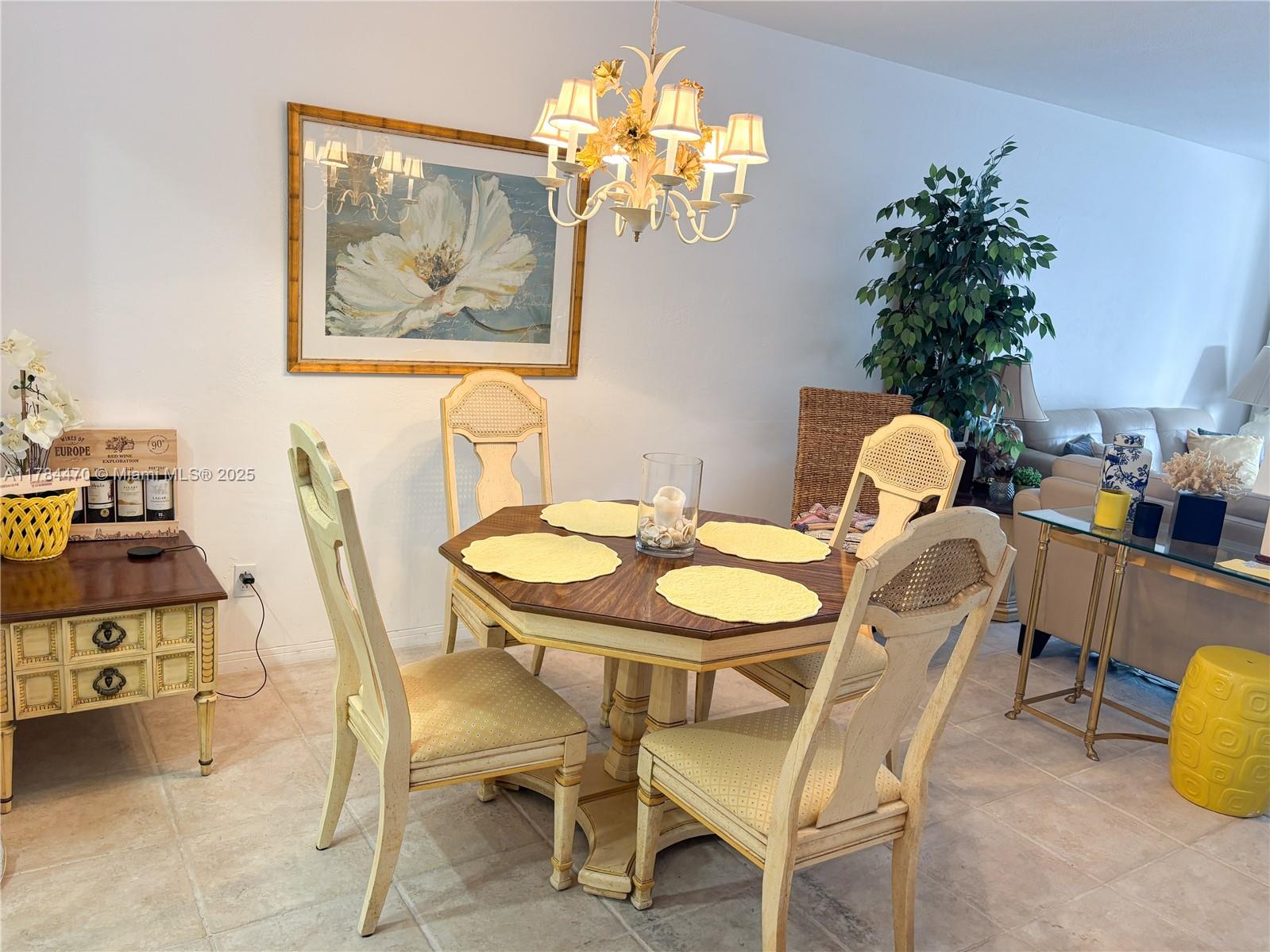 2600 Diana Dr 311