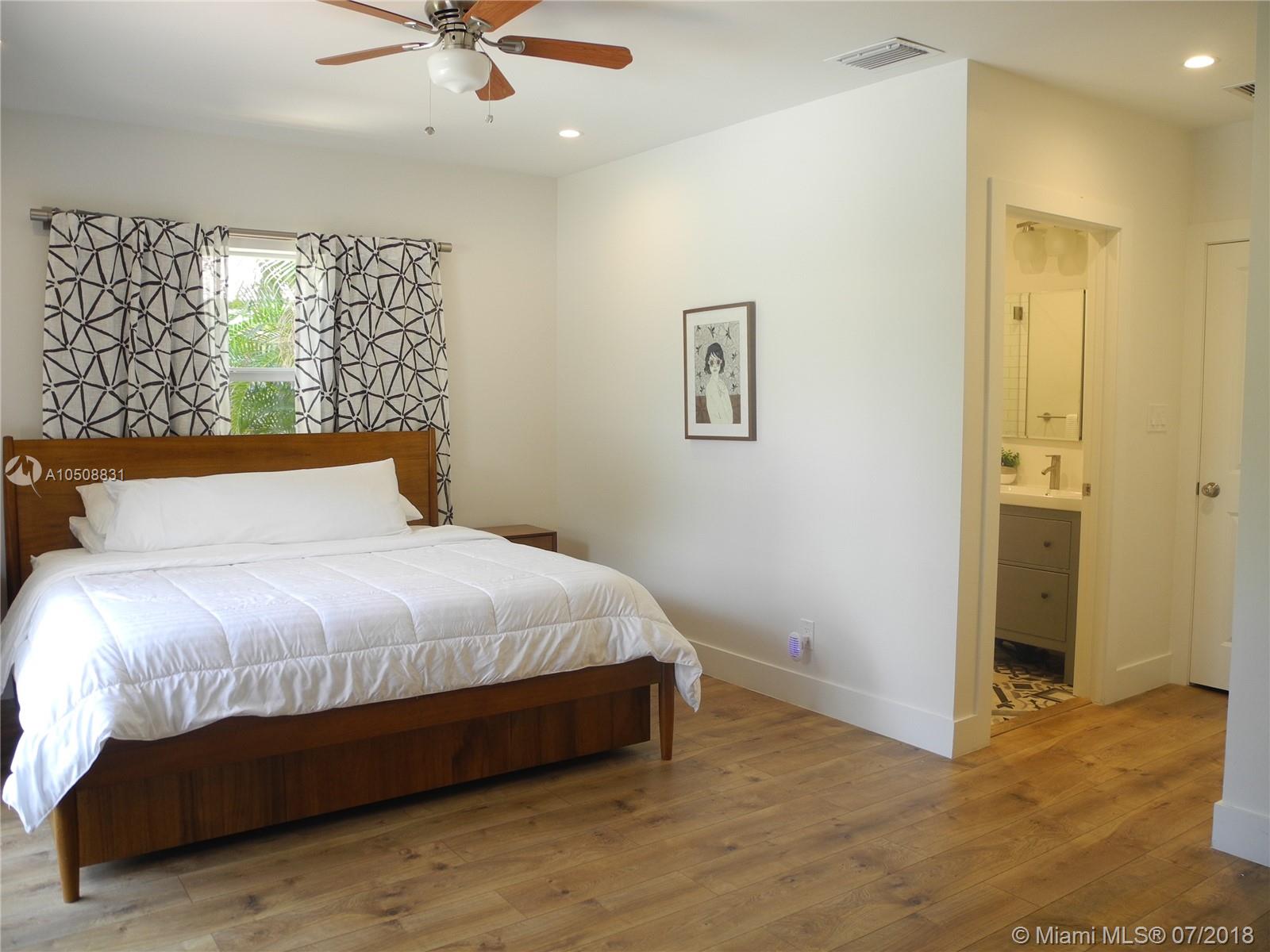 MIAMI SHORES BAY PK ESTAT - Residential