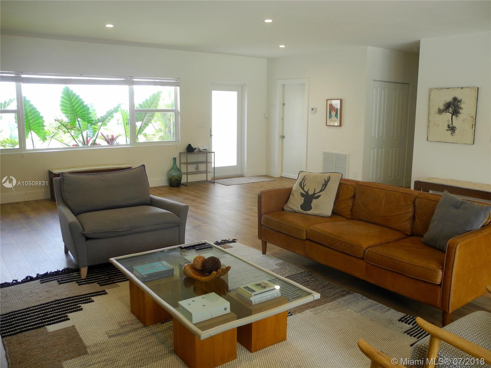 MIAMI SHORES BAY PK ESTAT - Residential