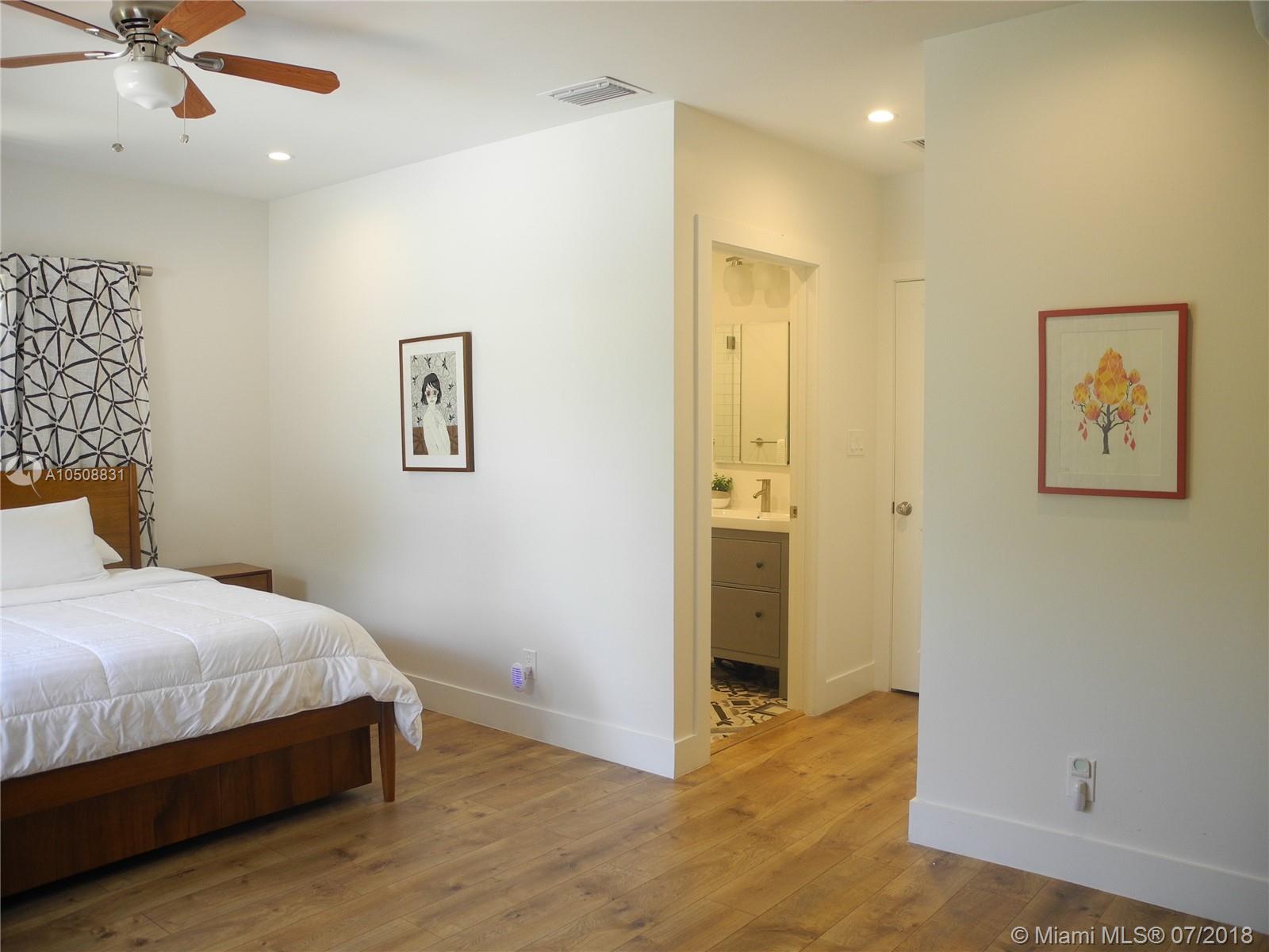 MIAMI SHORES BAY PK ESTAT - Residential