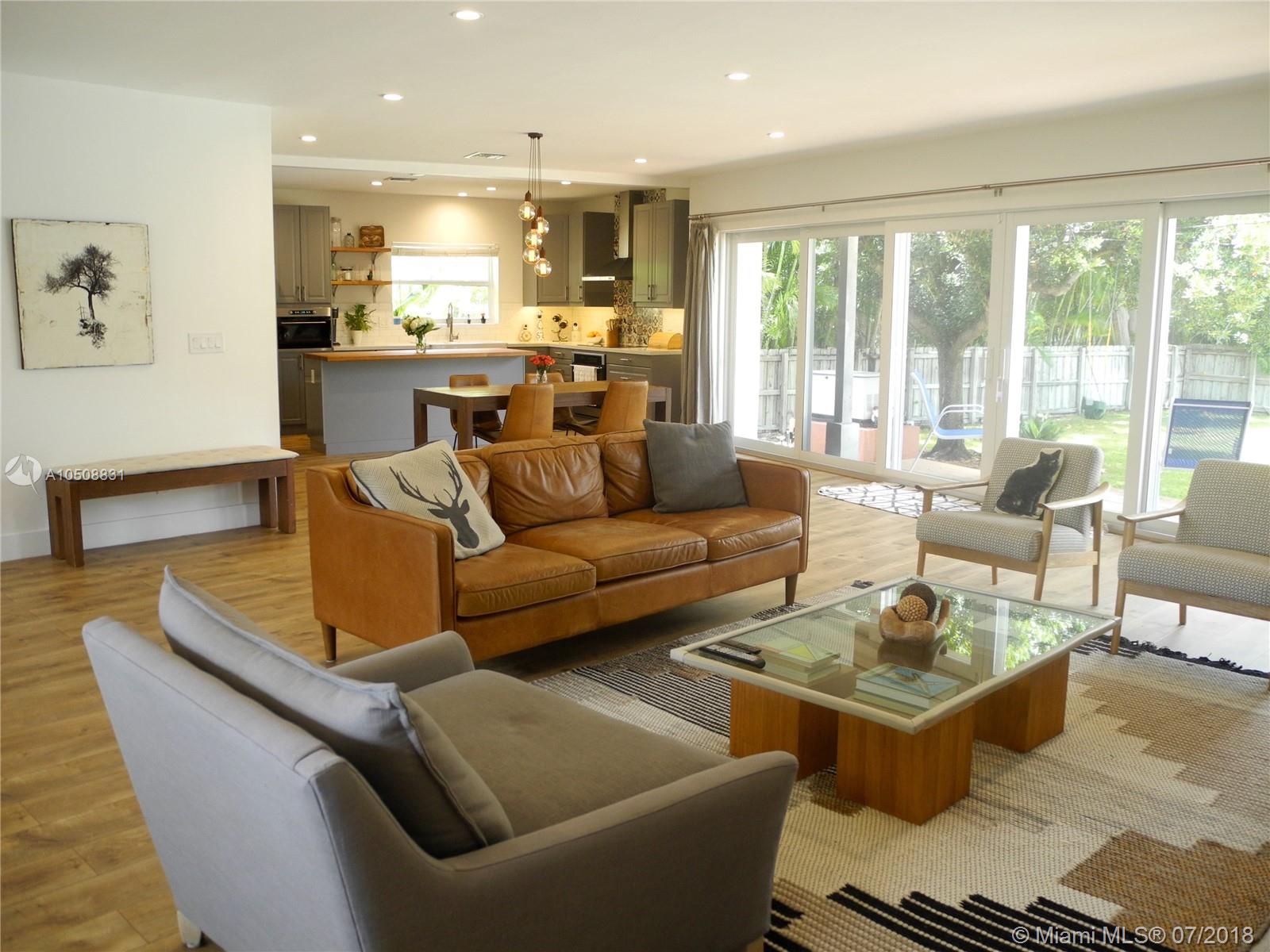 MIAMI SHORES BAY PK ESTAT - Residential