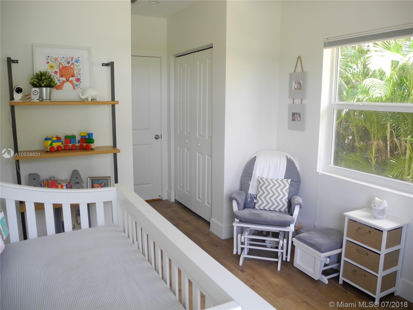 MIAMI SHORES BAY PK ESTAT - Residential