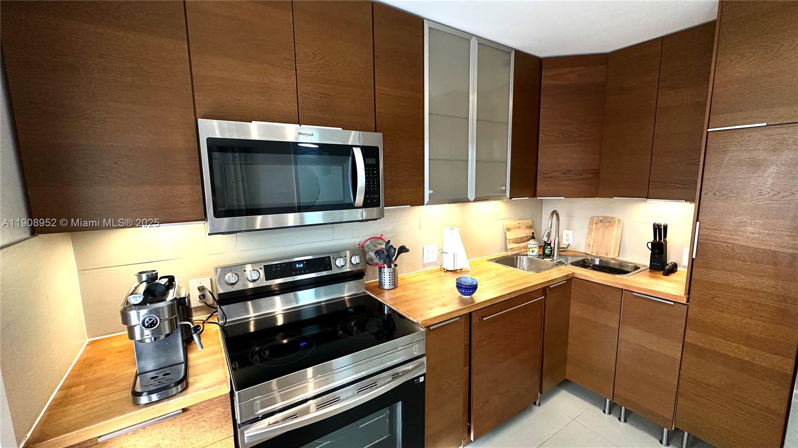 NO 14 PALM-AIRE COUNTRY C - Residential