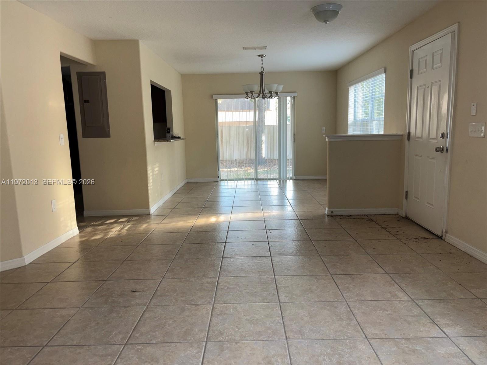 AMBERLEE TOWNHOMES - Residential