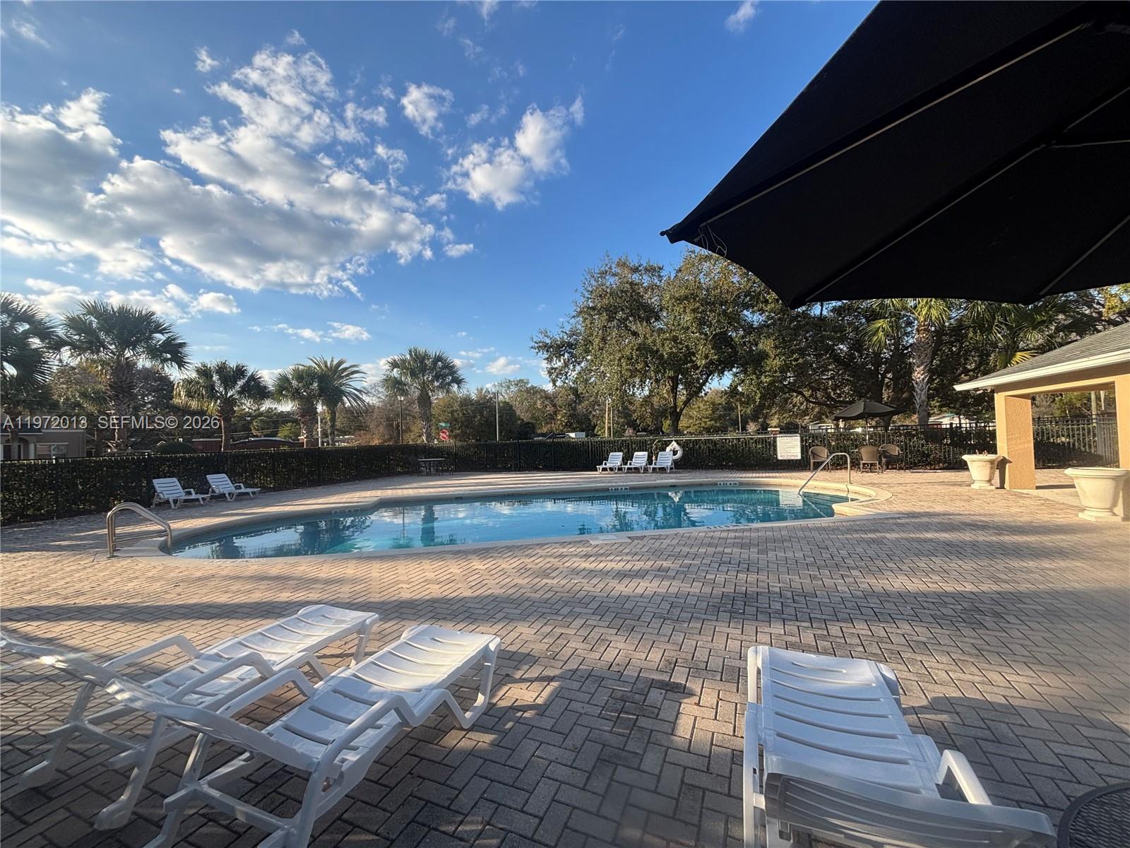 AMBERLEE TOWNHOMES - Residential