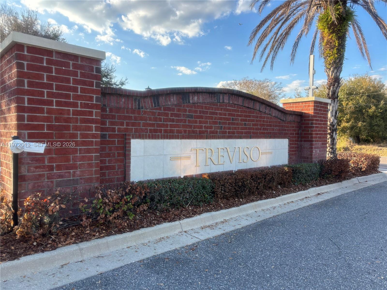 AMBERLEE TOWNHOMES - Residential