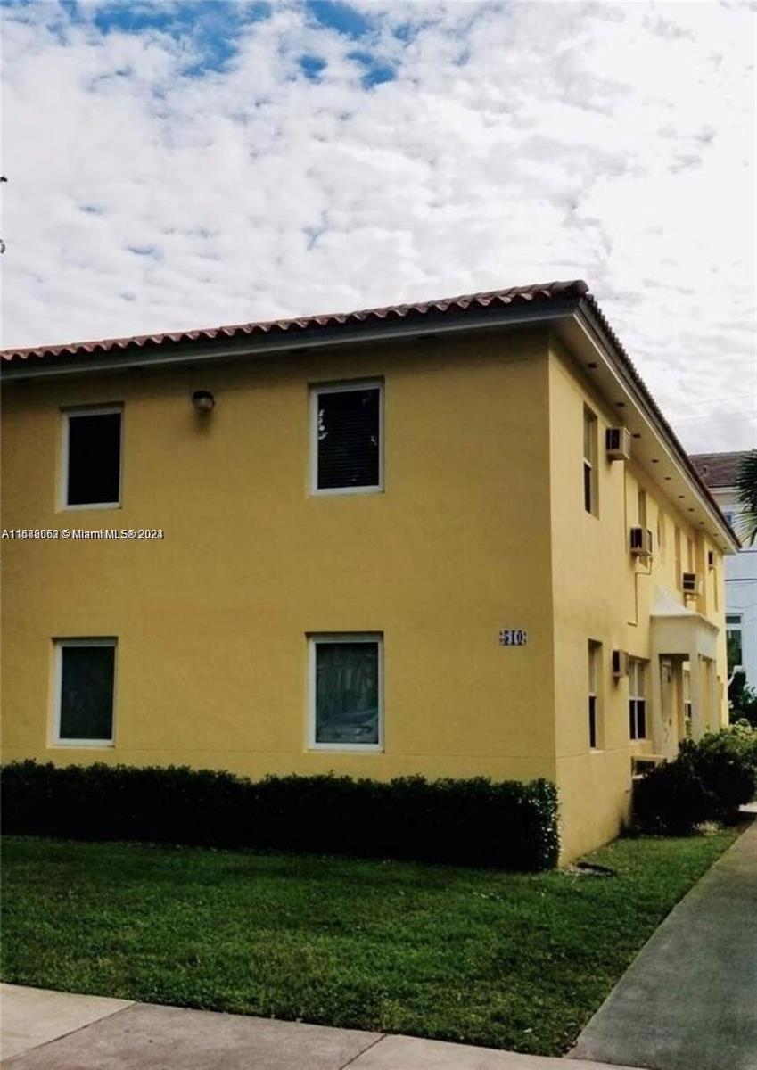 510 Santander Ave 2, Coral Gables, Broward County, Florida - 2 Bedrooms  
1 Bathrooms - 