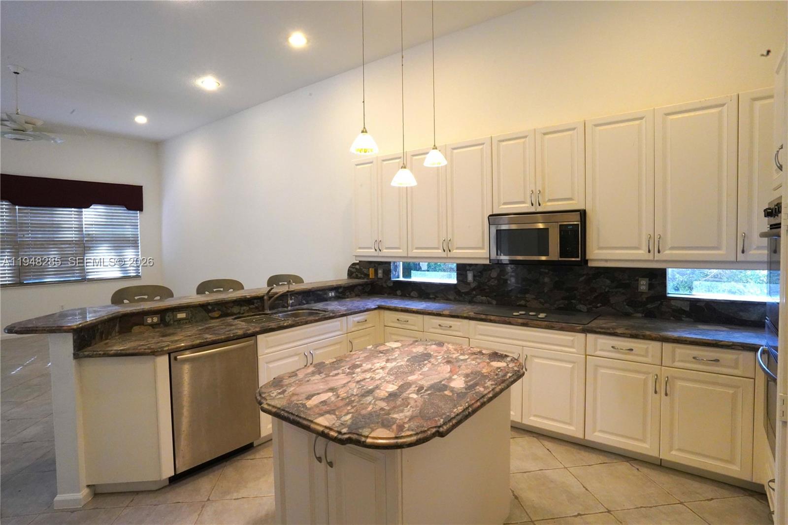 TIVOLI RESERVE - Residential